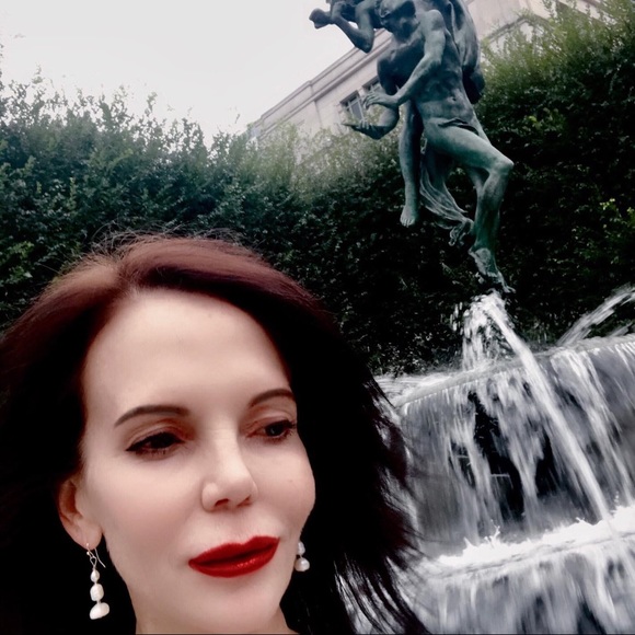 Meet your Posher, Suzanne - Picture 9 of 13